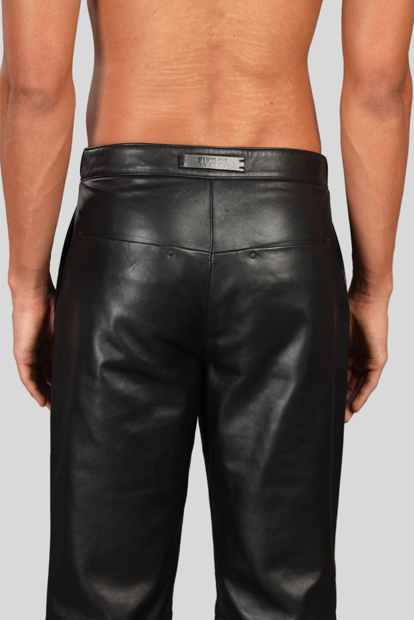 ZIPPED LEATHER PANTS